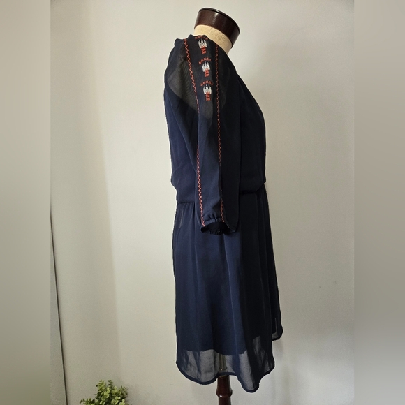 Navy Blue Aztec Embroidered Midi Dress. Size Small - Picture 6 of 12